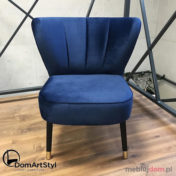 Fotel KLUBOWY w tkaninie MAGIC VELVET 2216 czarne nóżki ze złotymi okuciami